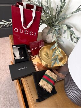Gucci Bi-fold Card Case with Web GG Supreme Canvas Wallet